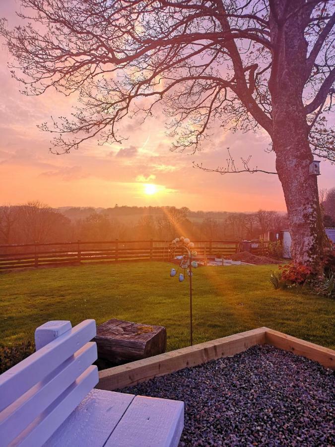 Villa Sunset Hideaway Narberth Esterno foto